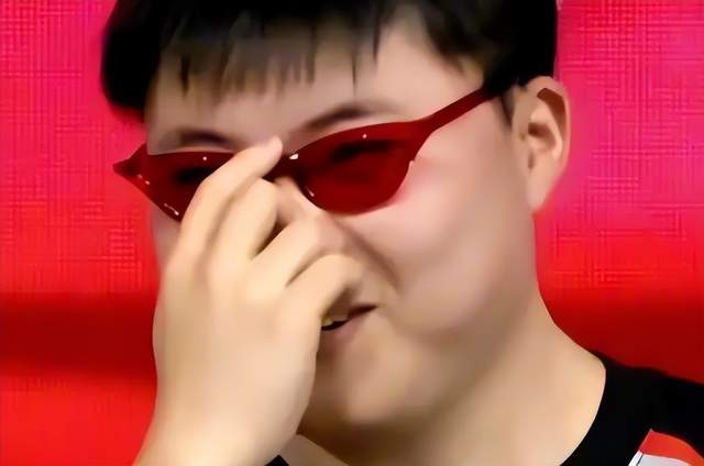 主播開播抱怨，人氣不佳一個月辛苦打工，播完三個月停播休息!