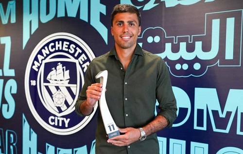 FIFPRO世界最佳11人獎杯頒發，曼城球員成最大贏家