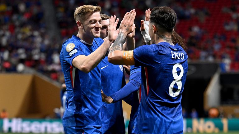 切爾西2-0擊敗洛杉磯足球隊：馬雷斯卡帶隊打開世界杯之旅，半空球場對戰洛杉磯足球隊